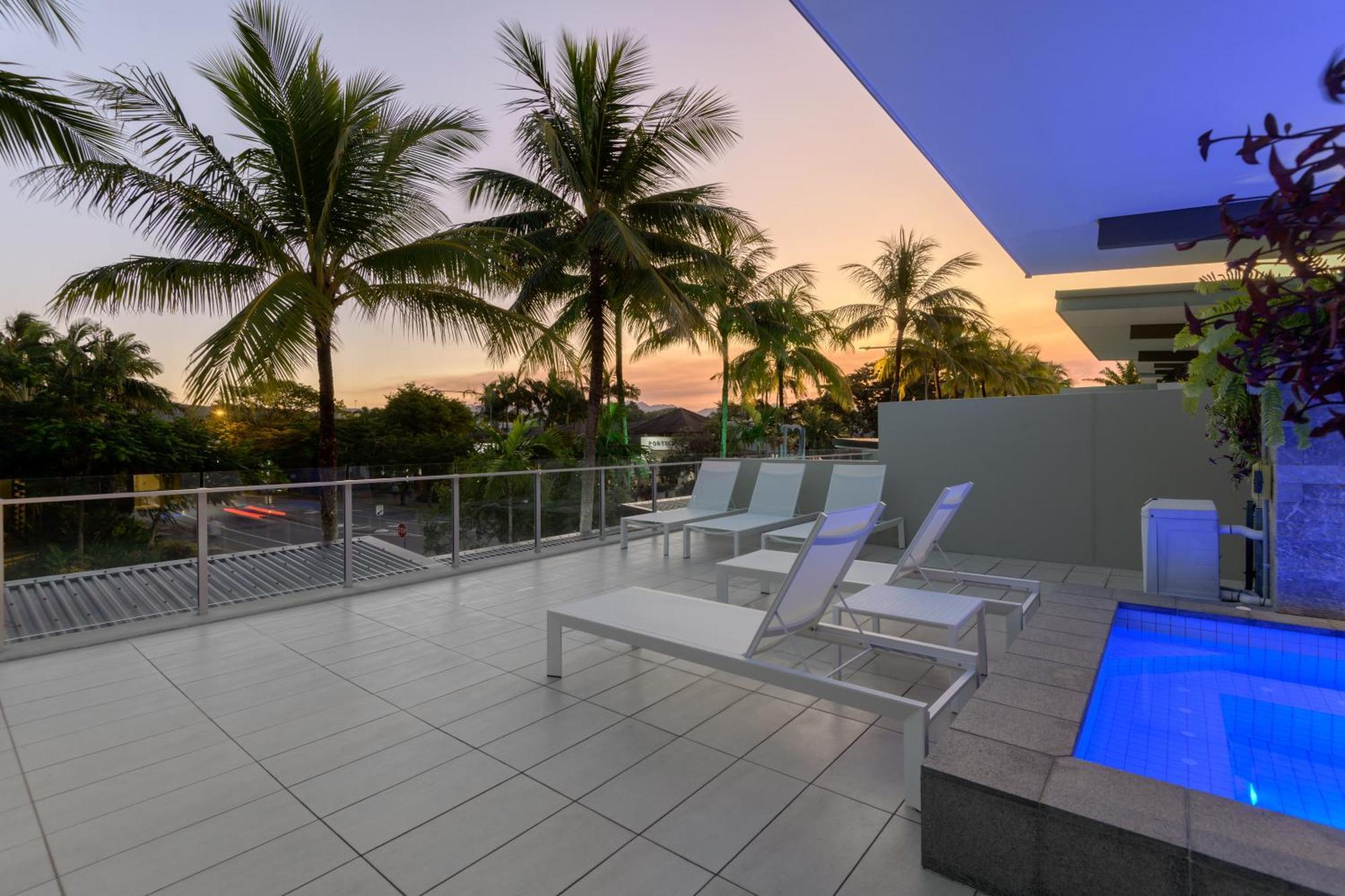 Coconut Grove Aparthotel Порт Дъглас Екстериор снимка