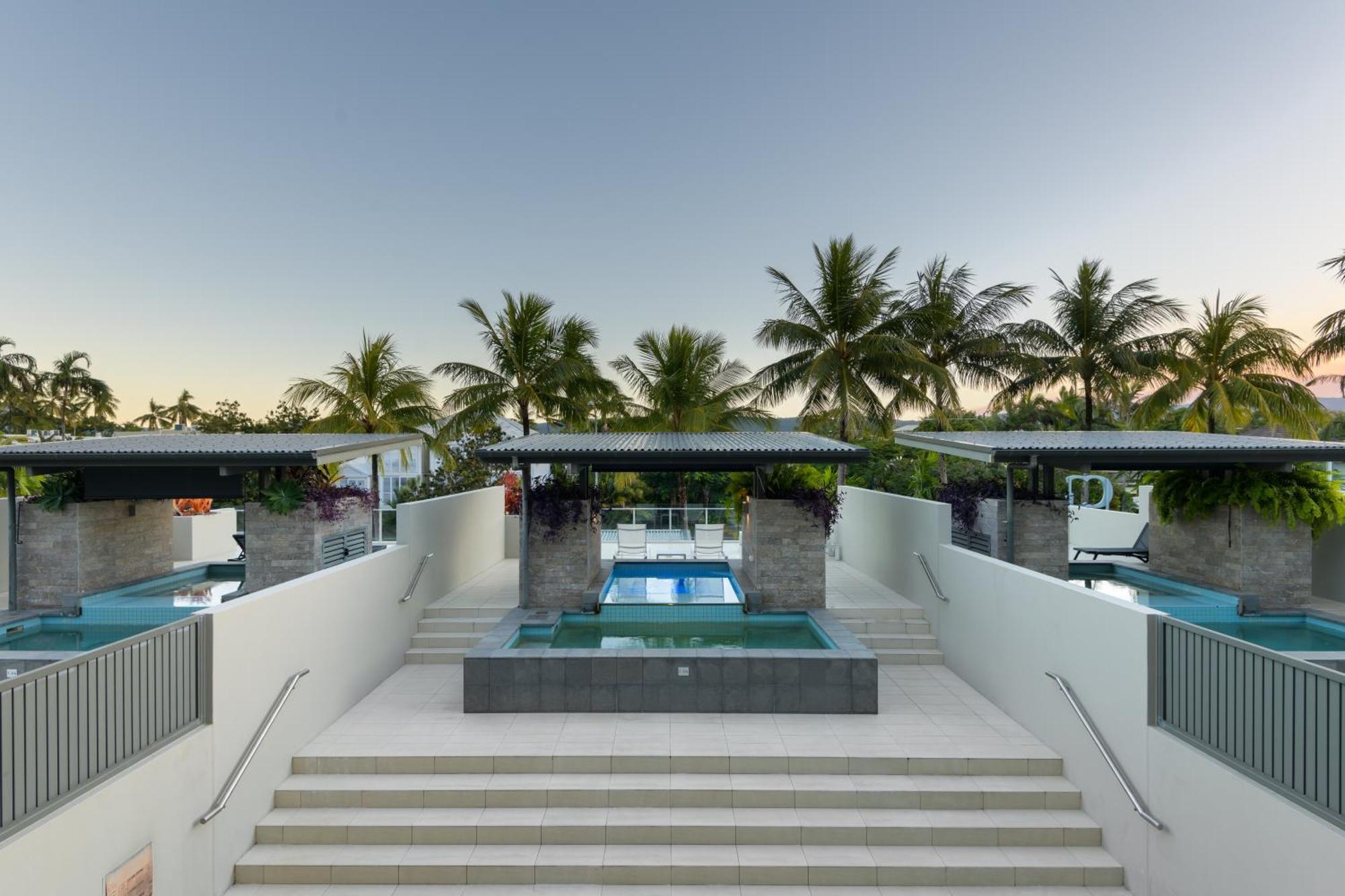 Coconut Grove Aparthotel Порт Дъглас Екстериор снимка