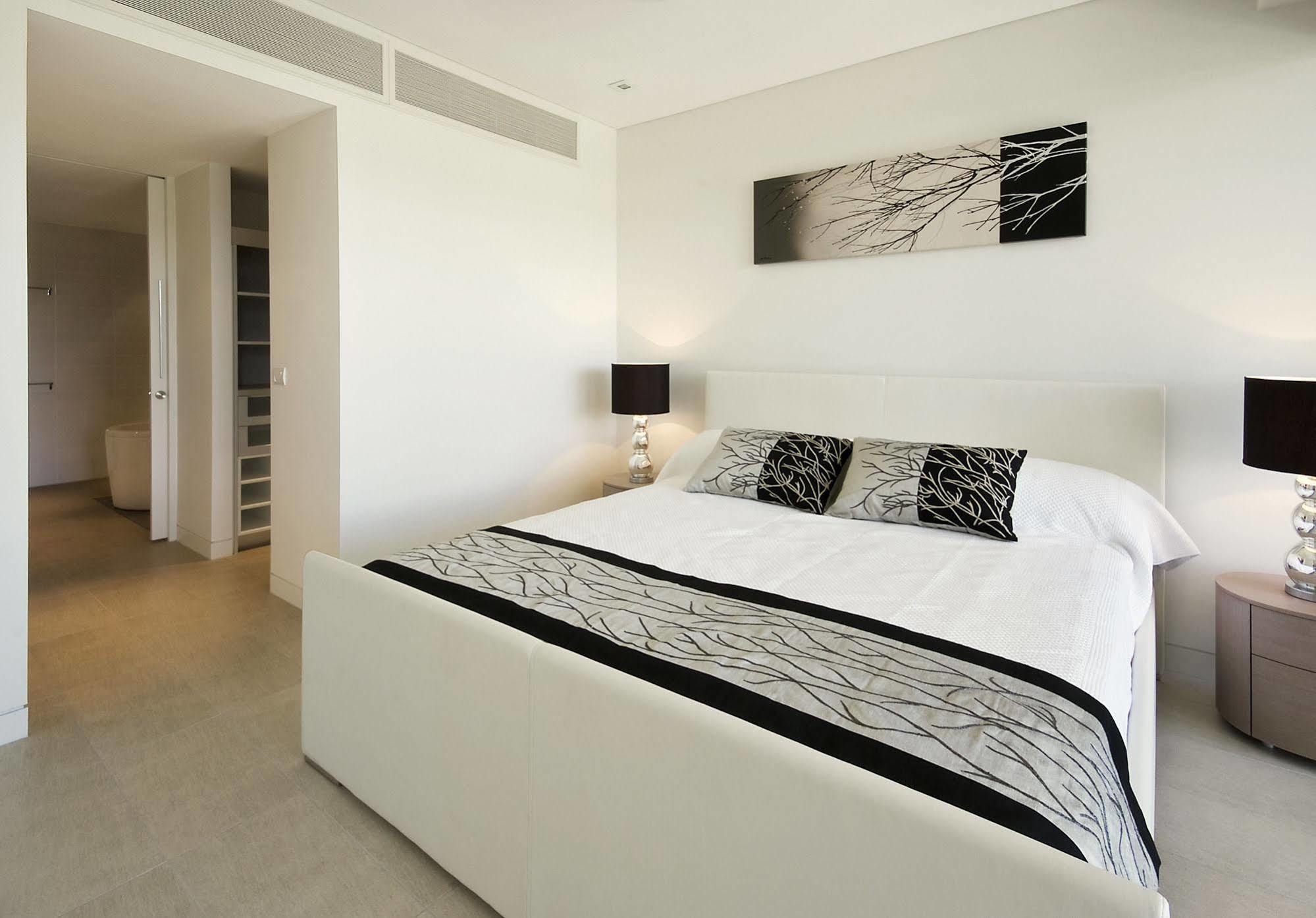 Coconut Grove Aparthotel Порт Дъглас Стая снимка